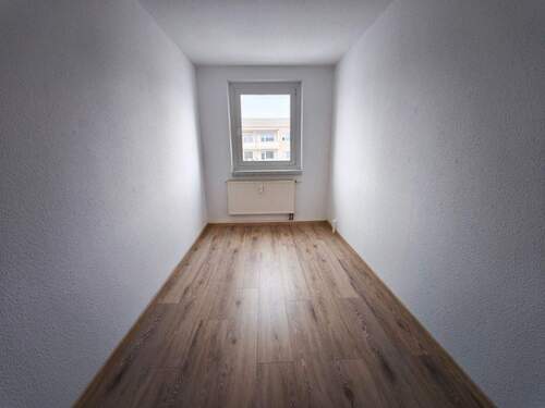 Arbeits- oder Kinderzimmer - 