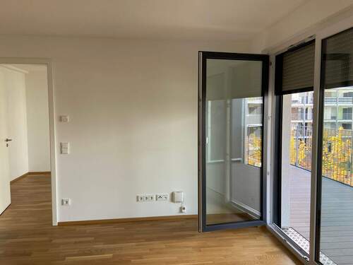 Wohnzimmer - 2 Zimmer Etagenwohnung in Fürth