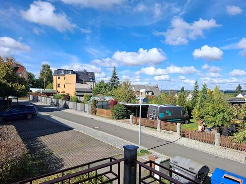 Blick vom Balkon - 3-Raum-Wohnung mit Balkon in Zeulenroda-Nord