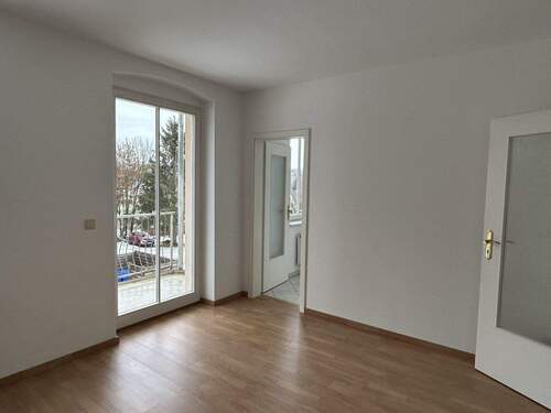 Wohnzimmer - 3 Zimmer Etagenwohnung in Zwickau