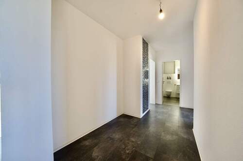 Flur - Familienfreundliche 4-Zimmer-Wohnung in ruhiger Wohnlage (Erbbaurecht)