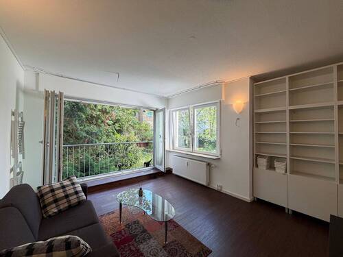 Wohnzimmer - Für Selbstnutzer: Grün, ruhig & zentral - 3-Zimmer-Traumwohnung in bester Innenstadtlage