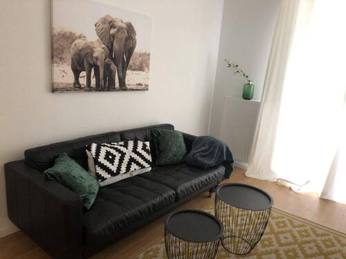 Wohnbereich - 2 Zimmer Etagenwohnung zur Miete in Wiesbaden