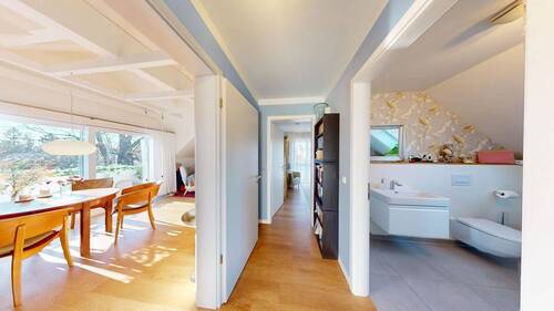 Flur - Etagenwohnung mit 70,30 m² in Dresden zum Kaufen