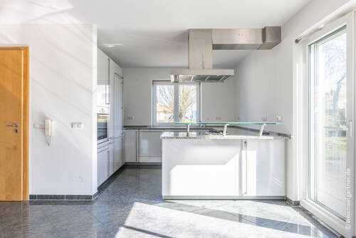 Moderne und hochwertige Küche - 