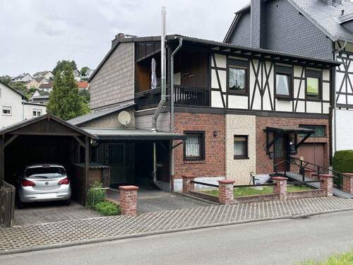 Bild 1 - Breitscheid-Erdbach: Doppelhaushälfte mit wunderschönem Garten