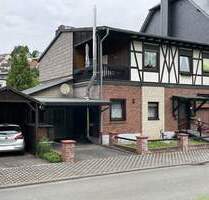 Breitscheid-Erdbach: Doppelhaushälfte mit wunderschönem Garten