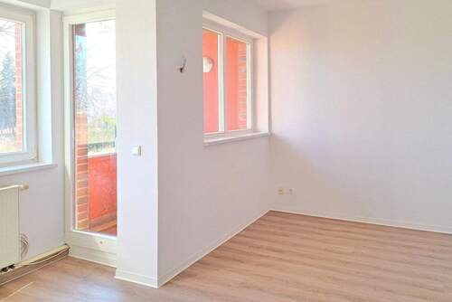 Wohnen - Etagenwohnung mit 53,90 m&sup2; in Zwenkau zur Miete