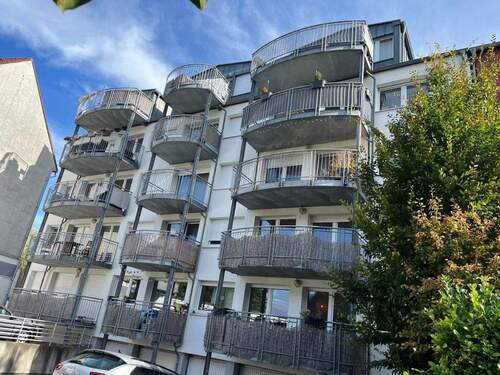 Hausrückseite - Individuell und variabel *** Wohnen mit zwei Sonnen-Balkonen in ruhiger Citylage