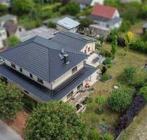 Sofort wohlfühlen: 9-Zi.-EFH mit zusätzlichem Bungalow und Pkw-Garage im ruhigen FürstenwaldeSpree - Fürstenwalde/Spree