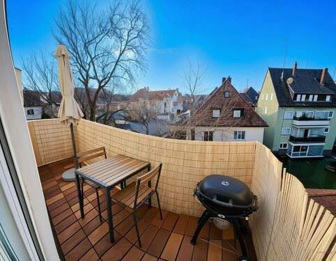 Balkon Aussicht - Zentrumsnahe helle schöne 3 Zimmer DG Wohnung