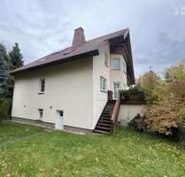 Modernes, effizientes Mehrfamilienhaus mit 3 Parteien: Große Balkone & super Grundrisse! - Löbau Lawalde