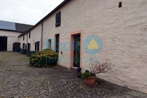 Hof - Mehrfamilienhaus, Wohnhaus zum Kaufen in Doberschütz / Paschwitz