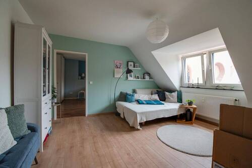 Wohnzimmer - 2 Zimmer Etagenwohnung zur Miete in Würzburg