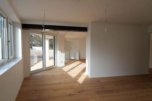 Küche mit Blick ins Wohnzimmer - Mehrfamilienhaus, Wohnhaus in Haar zum Kaufen
