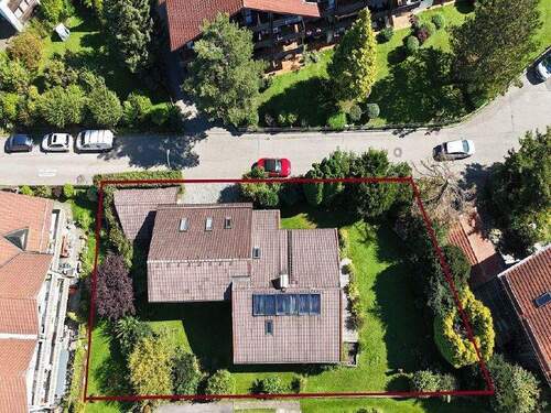 Blick zum Haus Grundstück - 6 Zimmer Einfamilienhaus zum Kaufen in Bernau am Chiemsee