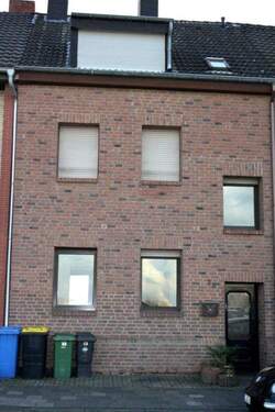 Vorderansicht - 6 Zimmer Einfamilienhaus in Düren