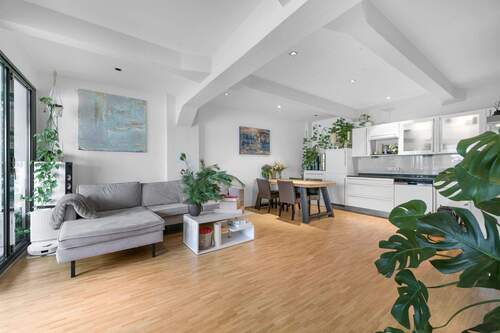 offener Wohnbereich - Etagenwohnung mit 79,00 m&sup2; in Köln zum Kaufen