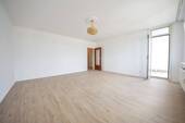 Wohnzimmer - 4 Zimmer Etagenwohnung zum Kaufen in Frankfurt