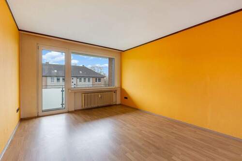 Wohnzimmer - 2 Zimmer Etagenwohnung zum Kaufen in Krefeld