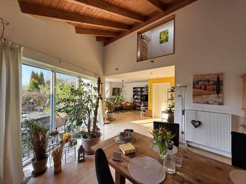 Große Fensterfront mit Ausgang zum Garten - Einfamilienhaus mit 156,00 m&sup2; in Bovenden zum Kaufen