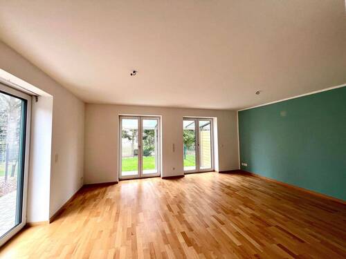 Wohnzimmer - 4 Zimmer Einfamilienhaus in Borsdorf