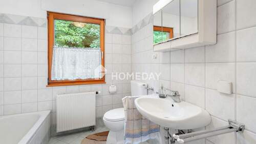 1. OG Badezimmer 1 - 