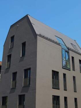 Wohnhaus - Exklusive, lichtdurchflutete 2 Zimmer-Wohnung in ruhiger Lage direkt an den Mineralbädern