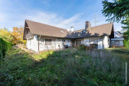 Blick auf den Altbestand - Grundstück in Kirchheim bei München