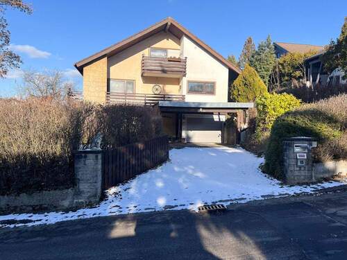 Außenansicht - Zweifamilienhaus mit Ausbaupotenzial in ruhiger Wohnlage