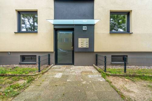 Hausansicht - 3 Zimmer Etagenwohnung zum Kaufen in Berlin