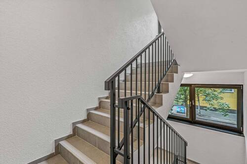 Hausflur - Etagenwohnung mit 64,80 m&sup2; in Berlin zum Kaufen