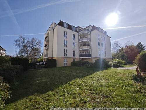 Objektansicht (1) - vermietete 2-Zimmer-Dachgeschosswohnung (barrierearm) mit Einbauküche, Balkon, Spitzbodenkammer (Nr. 1.4) und Tiefgaragenstellplatz in 01157 Dresden