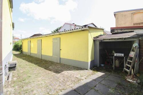 Innenhof Lagerräume - Einfamilienhaus mit 177,00 m² in Neustadt-Glewe zum Kaufen