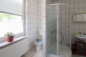 Erstes Badezimmer EG (2) - 