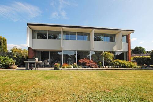 Südwest Ansicht - Kalifornische Architektur der Moderne! Eleganz, Licht und Großzügigkeit in Quickborn