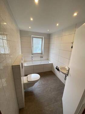 Bild 1 - Helle 3 Zimmer Dachgeschosswohnung in Bretzenheim (Nahe)