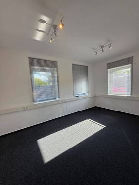 Büro 1 - 