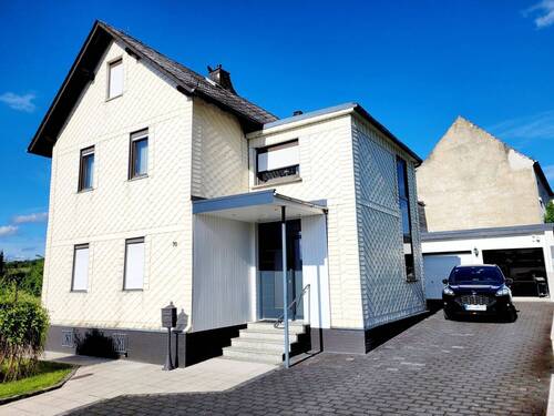 Außenansicht - 6 Zimmer Mehrfamilienhaus, Wohnhaus zum Kaufen in Weilburg
