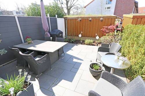 Terrasse - 5 Zimmer Mehrfamilienhaus, Wohnhaus zum Kaufen in Hamburg