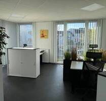 Top Ausstattung, flexible Konditionen: Schreibtischplätze in Köln-Porz