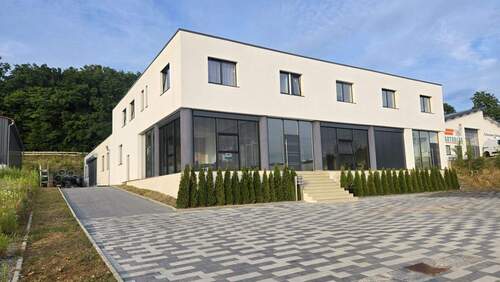 IMG_0945 - Moderne Gewerbeimmobilie mit Hallen-und Büroflächen in Winzer-Neßlbach