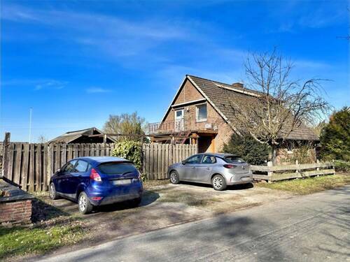 Straßenansicht - 5 Zimmer Einfamilienhaus in Hille