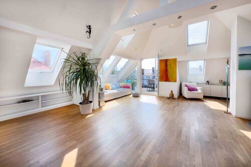 Wohnen - 2 Zimmer Etagenwohnung in München