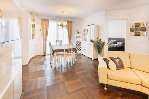 Wohn-Essbereich - 3 Zimmer Etagenwohnung zum Kaufen in Unterschleißheim