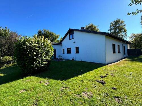 Blick aus dem Garten - Einfamilienhaus mit 113,00 m&sup2; in Pinneberg zum Kaufen