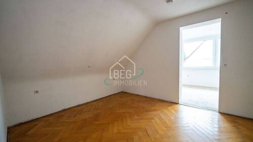 Zimmer - Mehrfamilienhaus, Wohnhaus mit 171,80 m² in Fichtenberg zum Kaufen