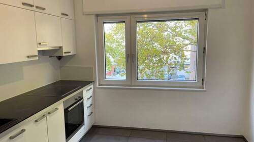 Küche - Hochwertig kernsanierte 3-Zimmer-Wohnung mit ruhig gelegenem Sonnenbalkon