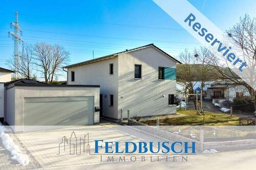 Reserviert Logo - Familienfreundliches Wohnen im Grünen - neuwertiges Einfamilienhaus in Köstlbach bei Postbauer-Heng