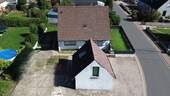 Zweifamilienhaus mit Garage und Stellplatz - 